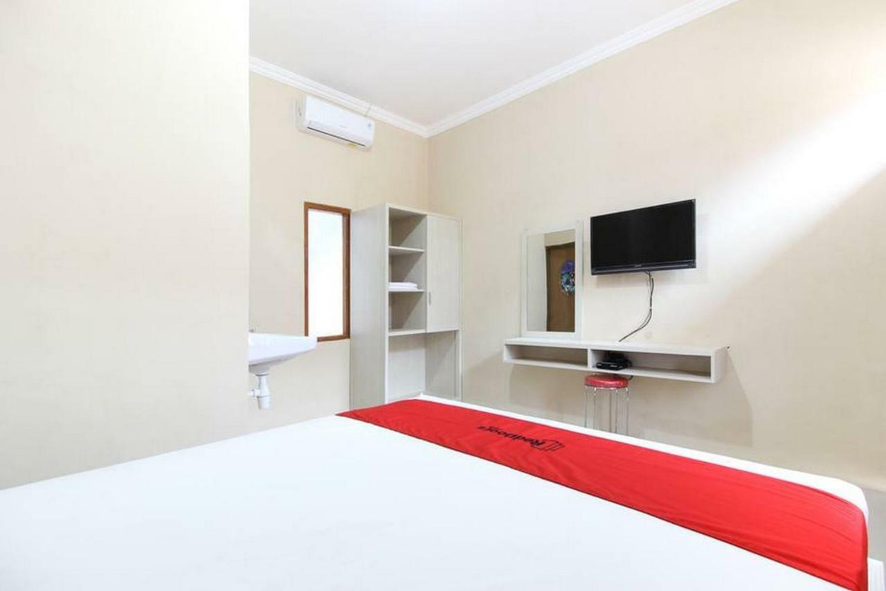 Reddoorz Near Balekambang Park Wisma tamu 2*
